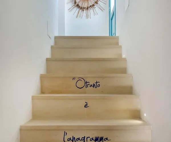 Palazzo Borgomonte - بيت للعطل أوترانتو