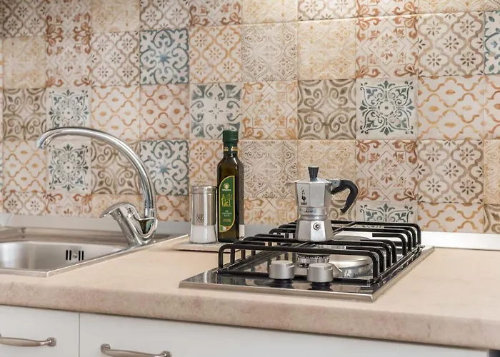 Palazzo Borgomonte - *